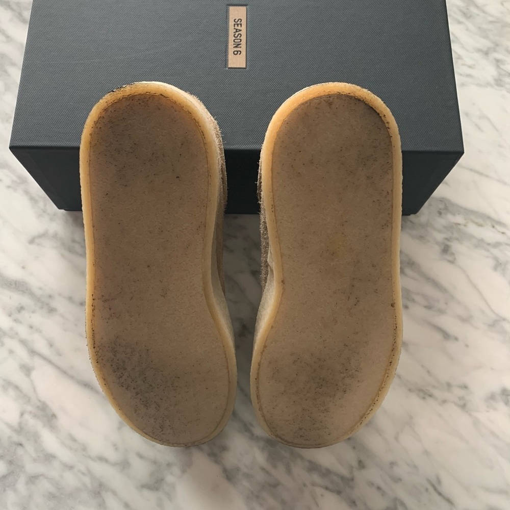 Yeezy Season 6 Crepe Sole Sneaker - Picture 4 of 6
